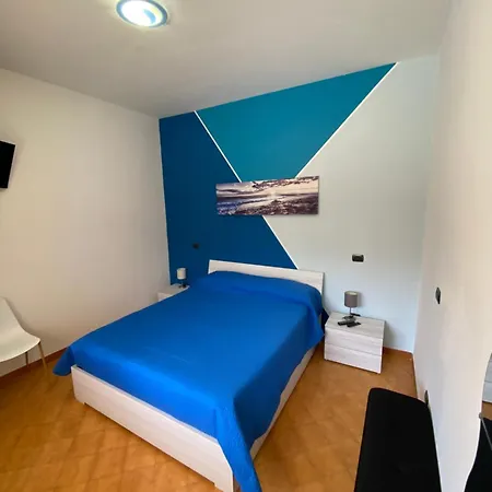 La Casa Me 프란카빌라 알 마레